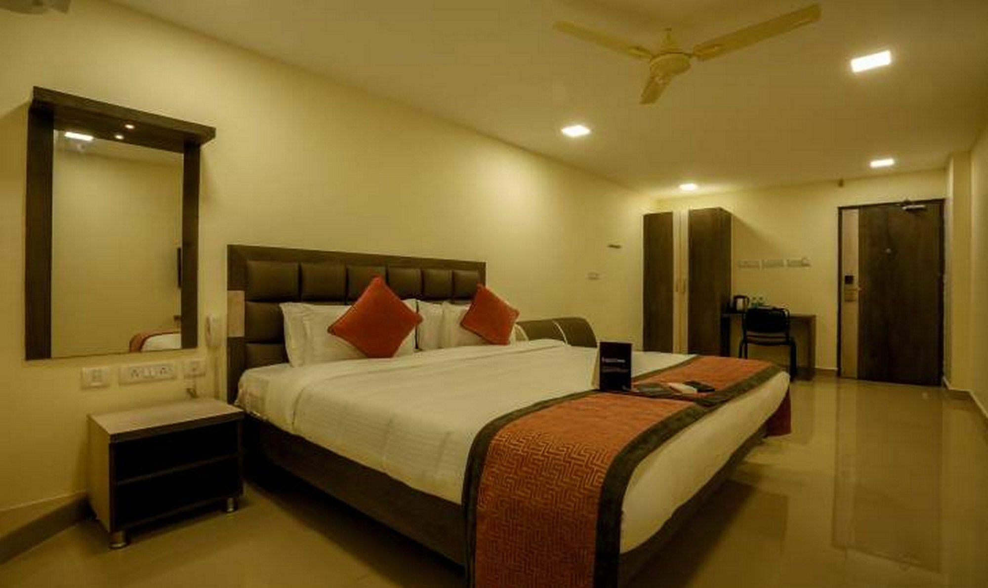 Hotel Venture Park, Omr, Thoraipakkam, Chennai Exterior foto